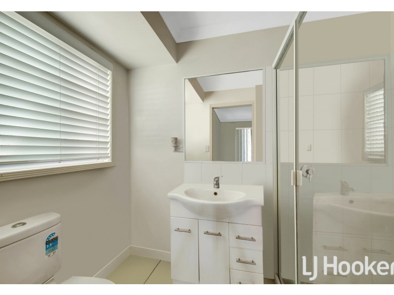 6 Butler Street, New Auckland QLD 4680