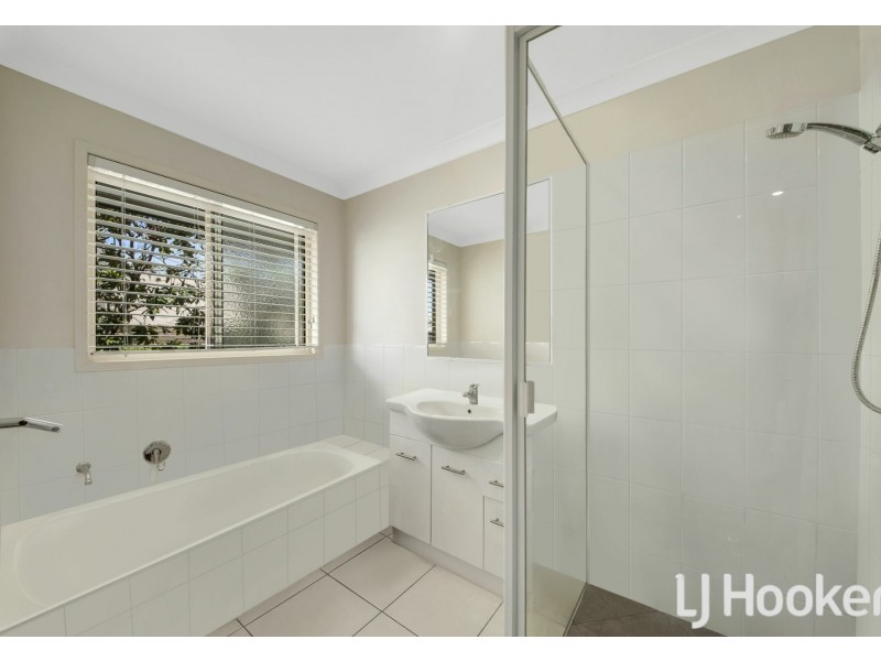 6 Butler Street, New Auckland QLD 4680