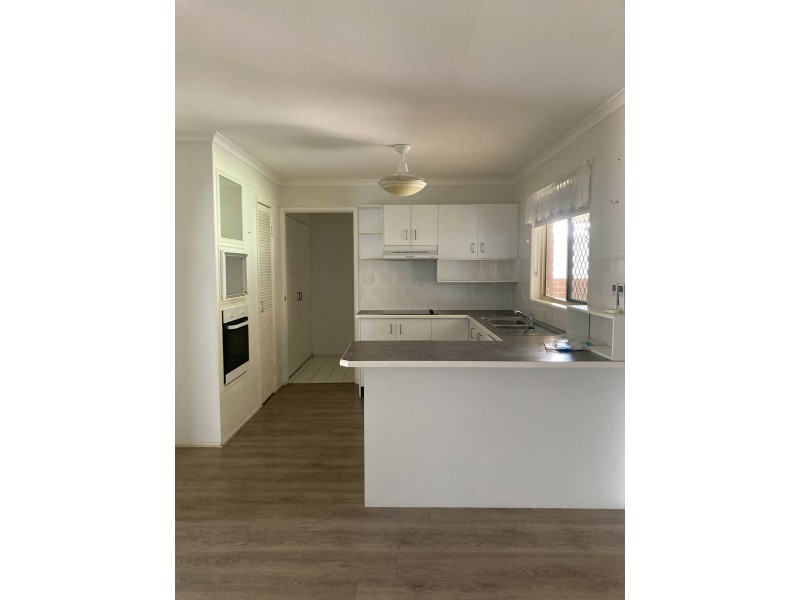 12 Kirrang Place, Boyne Island QLD 4680