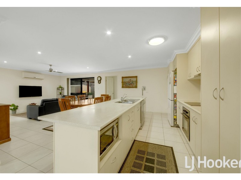 5 Bottlebrush Drive, Kirkwood QLD 4680