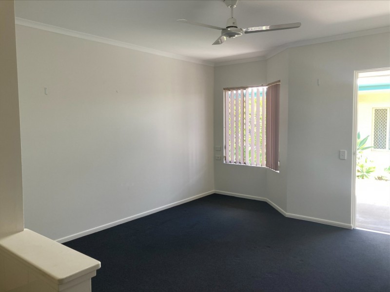 Unit 7/8 Wicks Street, New Auckland QLD 4680