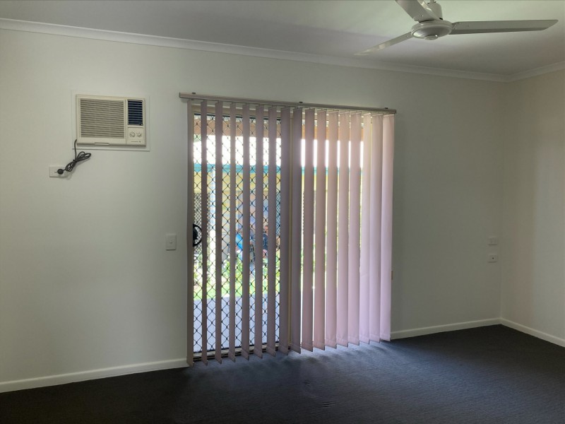 Unit 7/8 Wicks Street, New Auckland QLD 4680