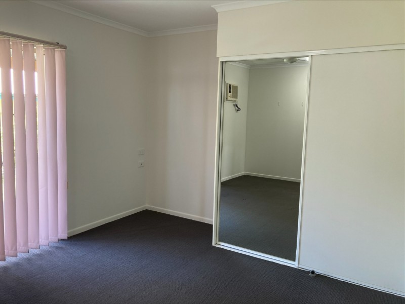 Unit 7/8 Wicks Street, New Auckland QLD 4680