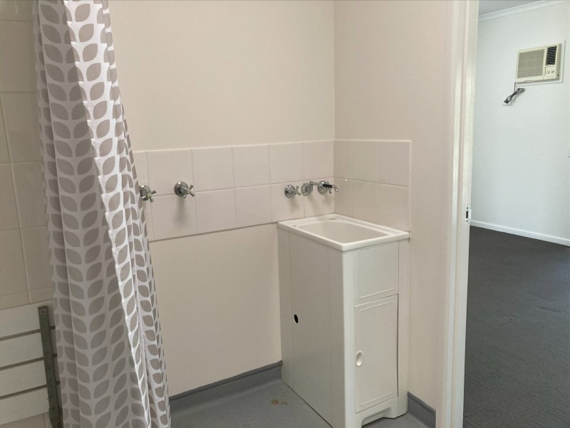 Unit 7/8 Wicks Street, New Auckland QLD 4680