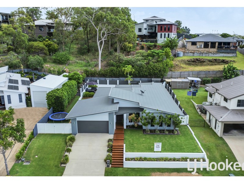 35 Grasstree Crescent, Kirkwood QLD 4680