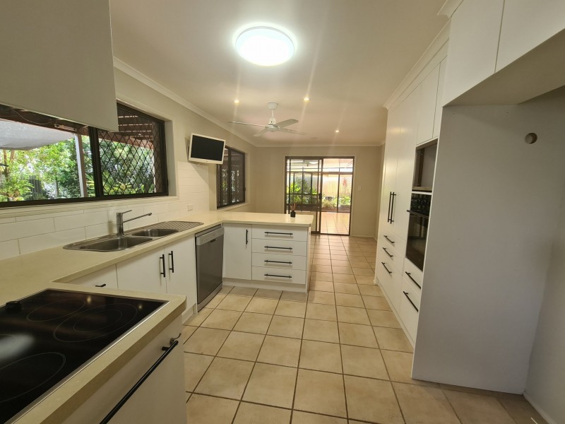 17 Vernon Road, Telina QLD 4680