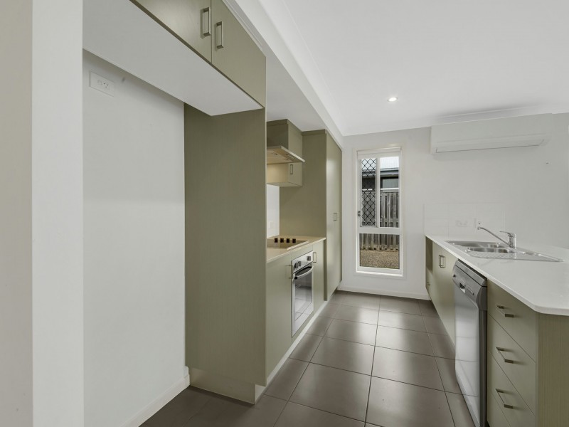 13 Lenthall Street, Boyne Island QLD 4680