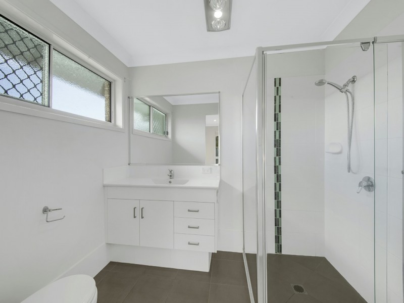 13 Lenthall Street, Boyne Island QLD 4680