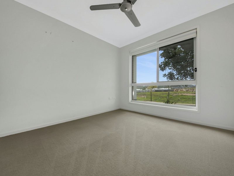 13 Lenthall Street, Boyne Island QLD 4680