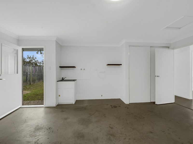 13 Lenthall Street, Boyne Island QLD 4680