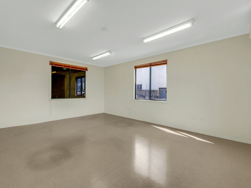 10 Bassett Street, Callemondah QLD 4680