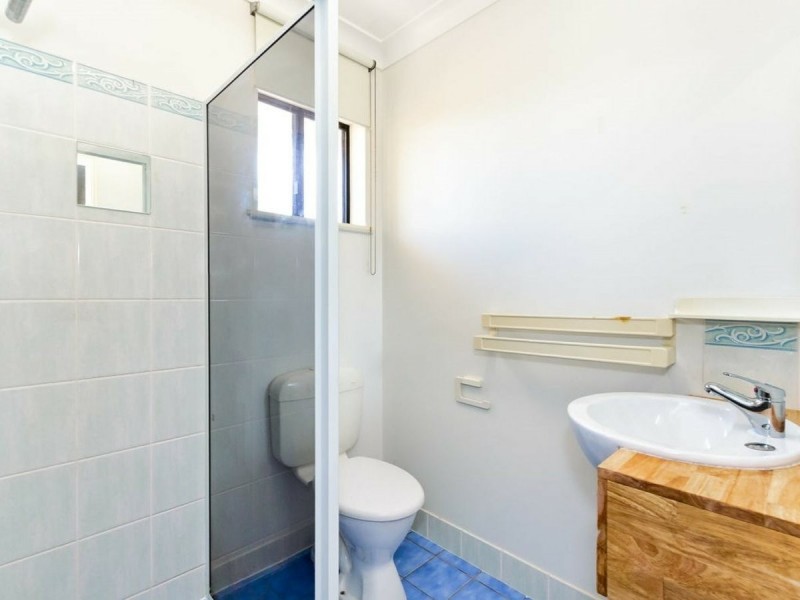 24 Ellington Street, New Auckland QLD 4680
