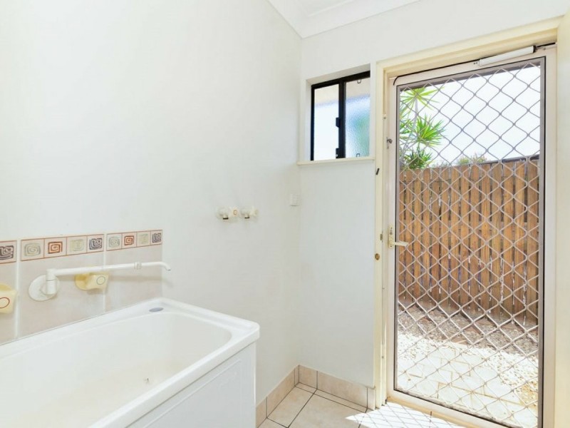 24 Ellington Street, New Auckland QLD 4680