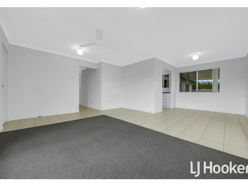 4 Dickinson Road, New Auckland QLD 4680