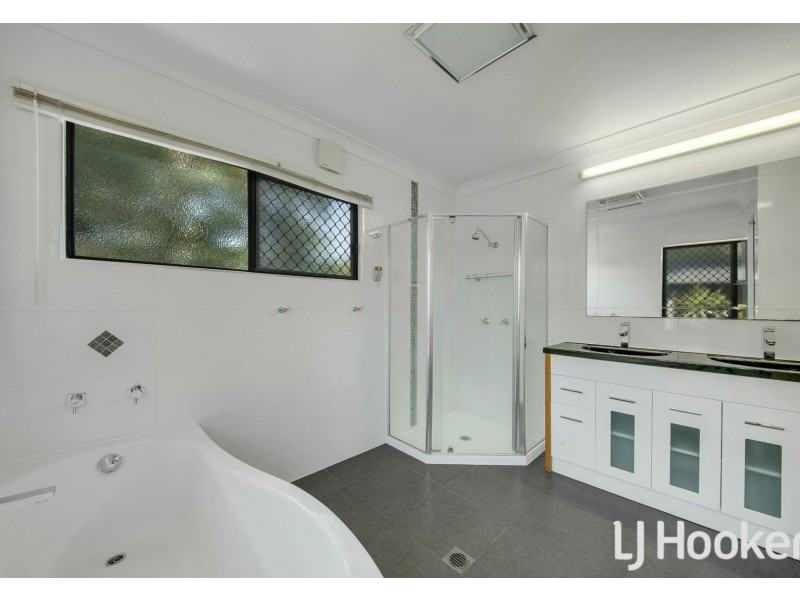 16b Walters Ave, West Gladstone QLD 4680