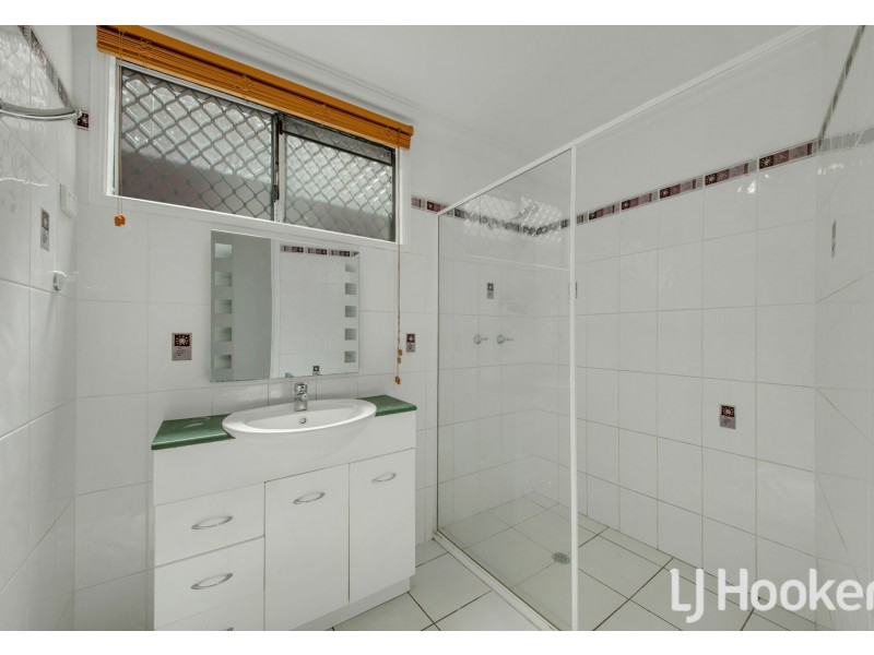 16b Walters Ave, West Gladstone QLD 4680