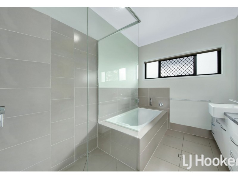 96 Broadacres Drive, Tannum Sands QLD 4680