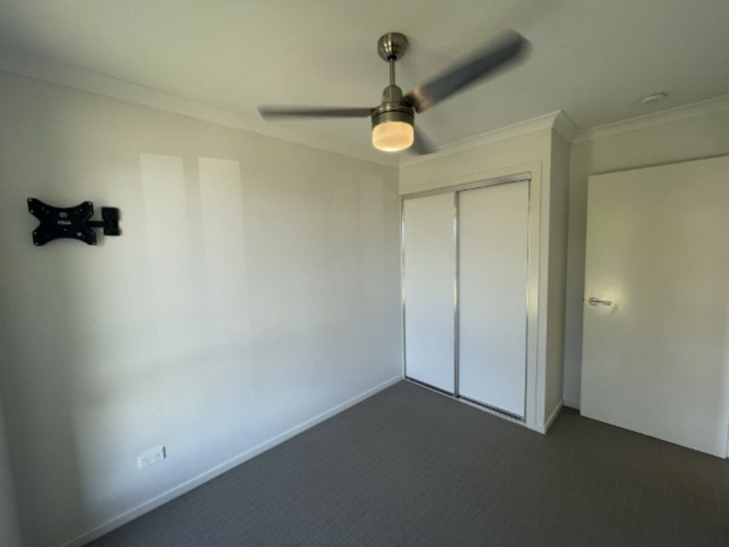6 Greengard Place, Kirkwood QLD 4680