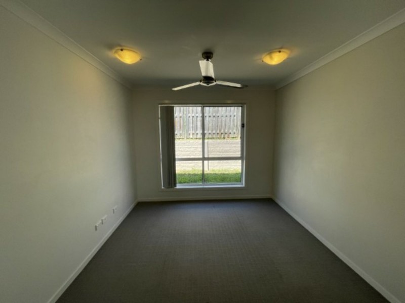 6 Greengard Place, Kirkwood QLD 4680
