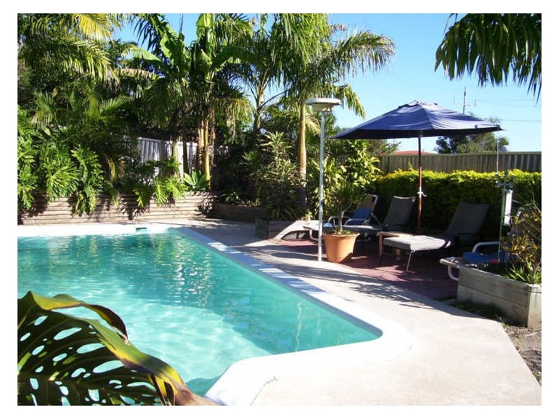 3 Coral Court, Kin Kora QLD 4680