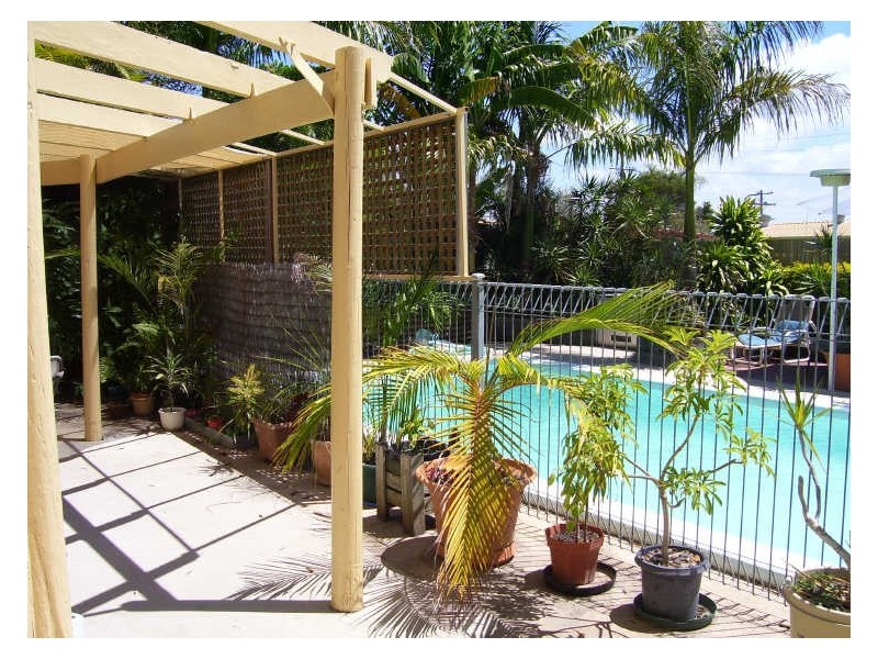 3 Coral Court, Kin Kora QLD 4680