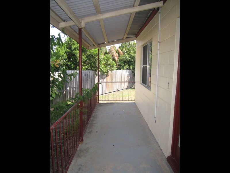 2/10 Potter Street, Clinton QLD 4680