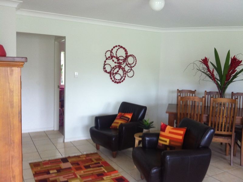 7 Rothbury Place, New Auckland QLD 4680