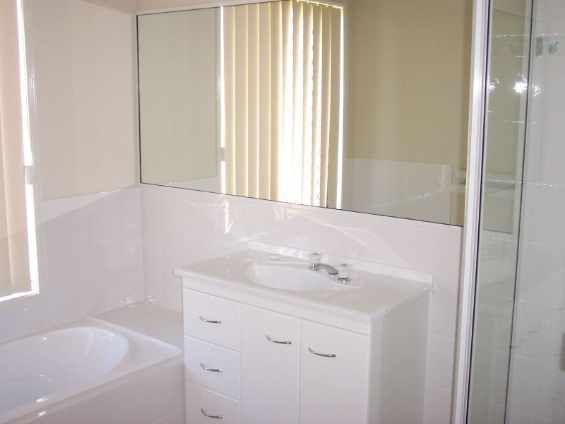 13 Saxonvale Court, New Auckland QLD 4680