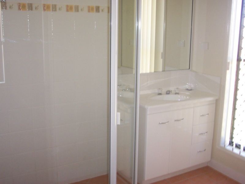 13 Saxonvale Court, New Auckland QLD 4680