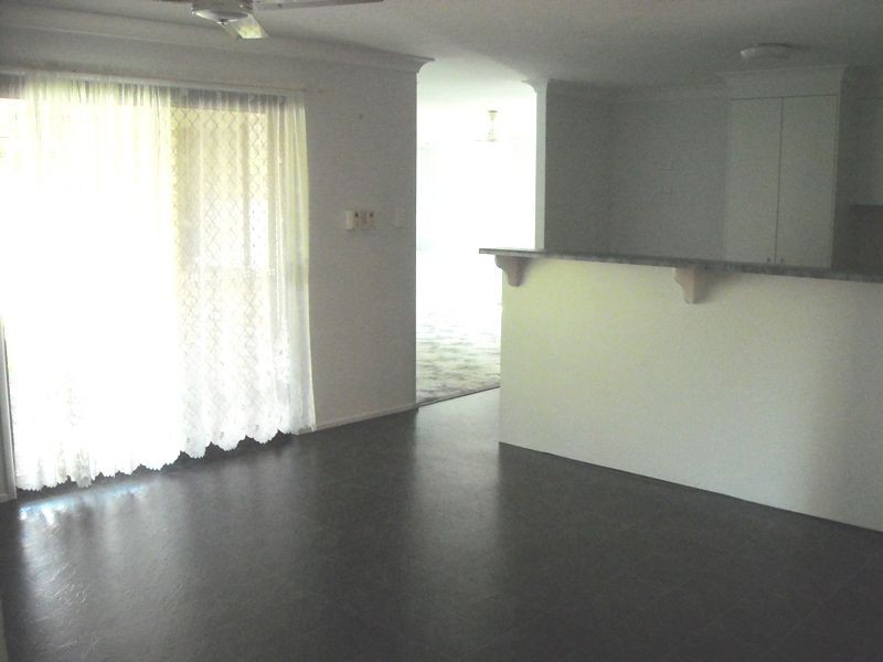 23 Barrine Close, Clinton QLD 4680