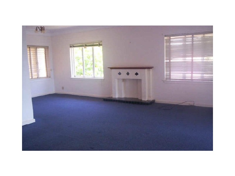 215 GOONDOON STREET, Gladstone QLD 4680