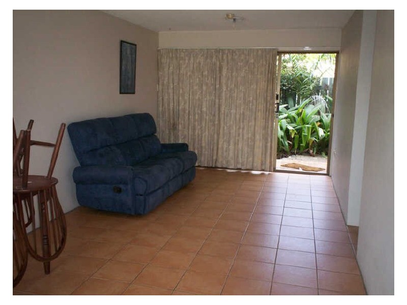 4/7 Kent Street, West Gladstone QLD 4680