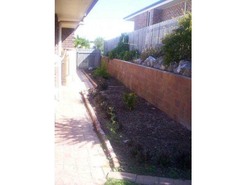 15 Wivenhoe Close, Clinton QLD 4680