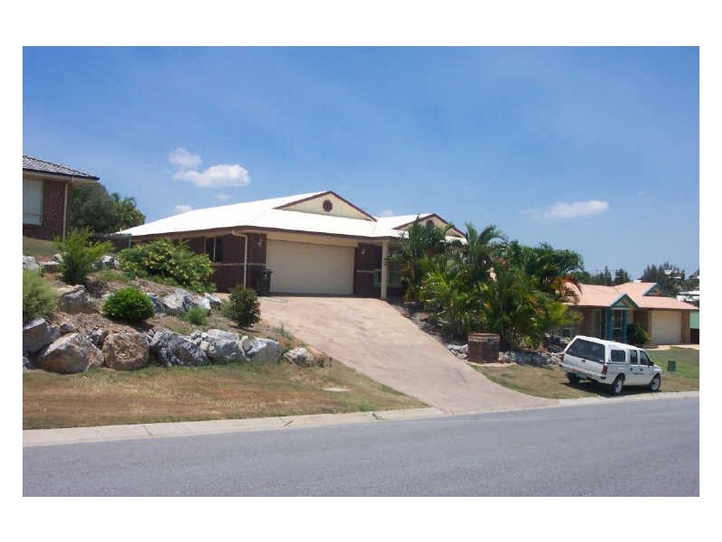 15 Wivenhoe Close, Clinton QLD 4680