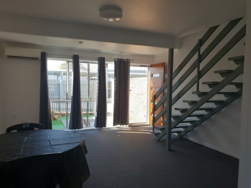 Unit 4/10 Chapman Drive, Clinton QLD 4680