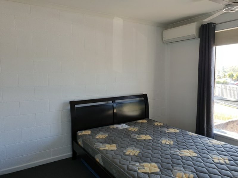 Unit 4/10 Chapman Drive, Clinton QLD 4680