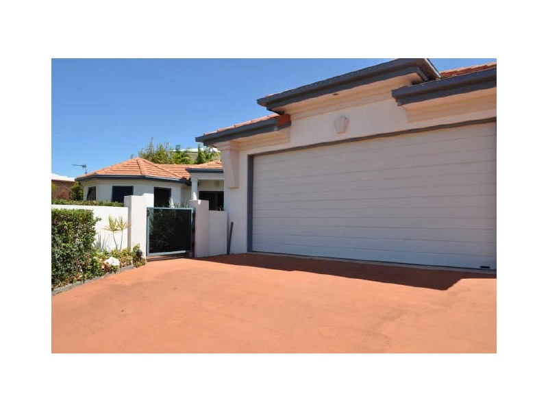 16 Sandringham Close, Telina QLD 4680