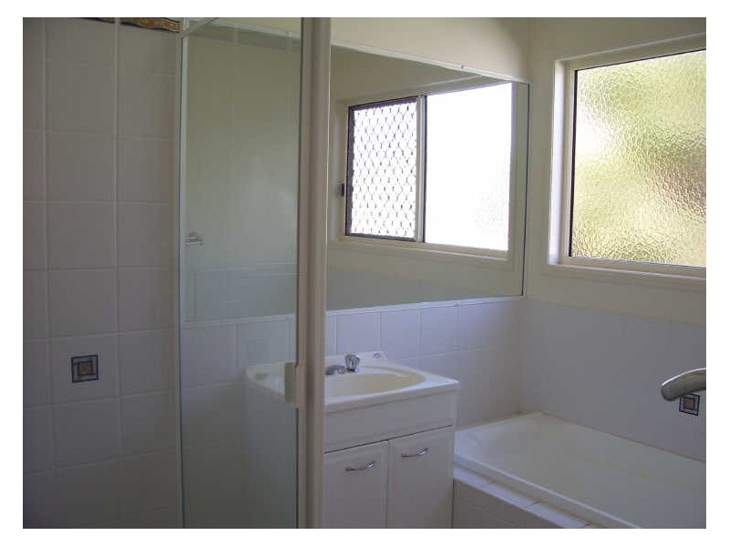 4 Belar Court, Kin Kora QLD 4680