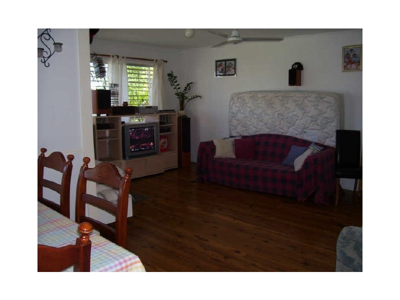 17 Drummer Street, Toolooa QLD 4680