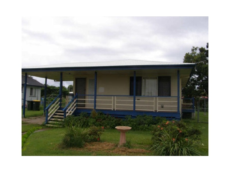 15 Moura Crescent, Barney Point QLD 4680