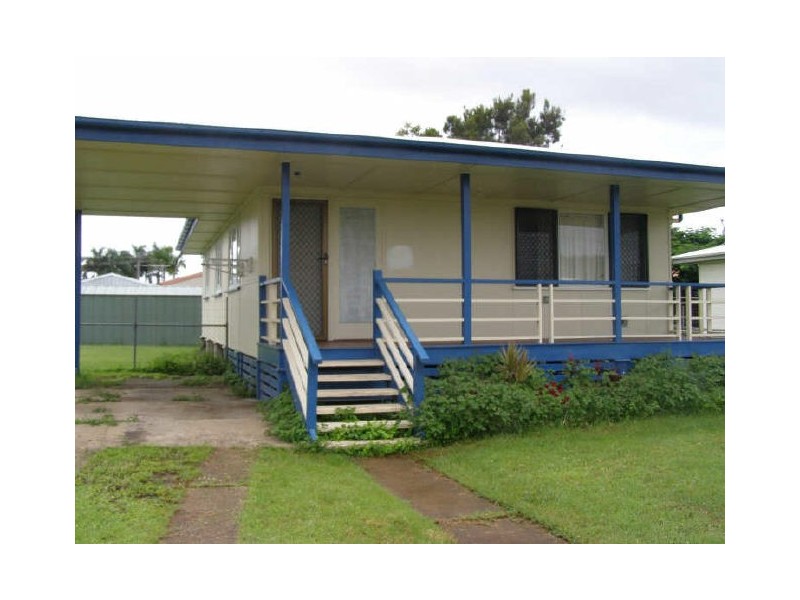 15 Moura Crescent, Barney Point QLD 4680