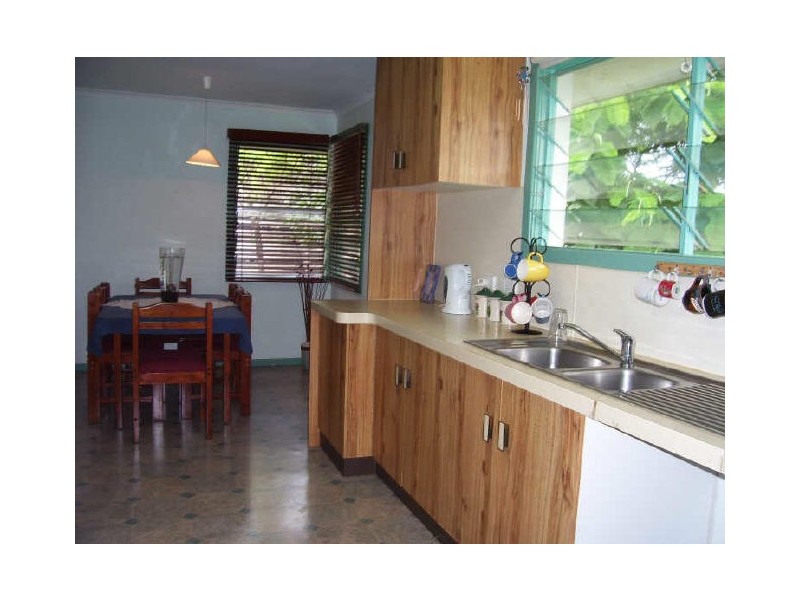 11 Garden Street, West Gladstone QLD 4680
