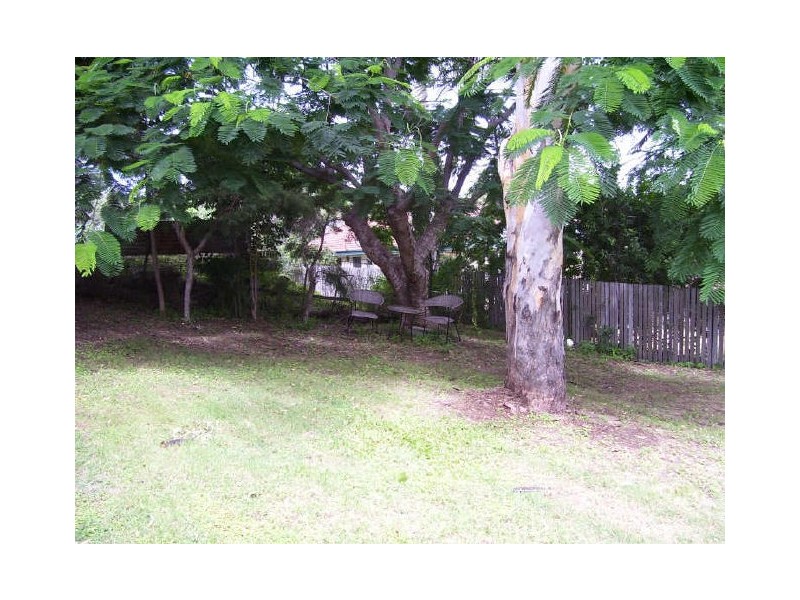 11 Garden Street, West Gladstone QLD 4680