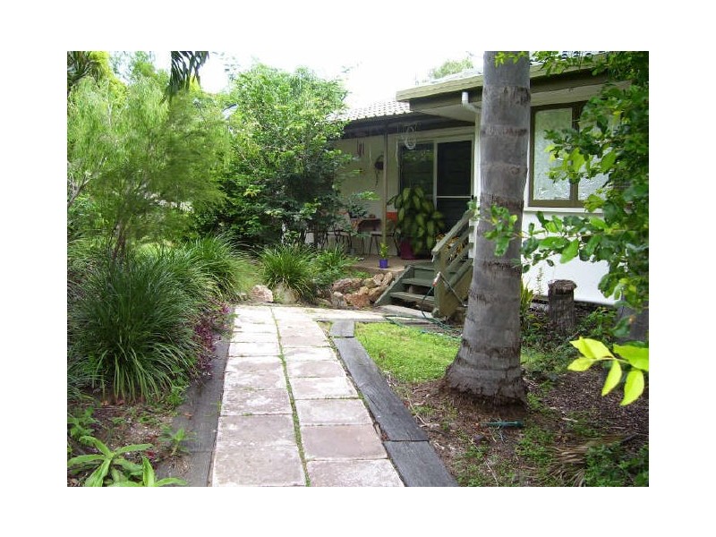 11 Garden Street, West Gladstone QLD 4680