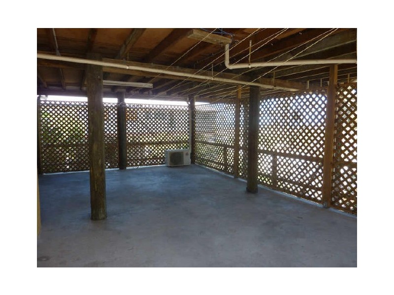 4 Ouston Place, South Gladstone QLD 4680