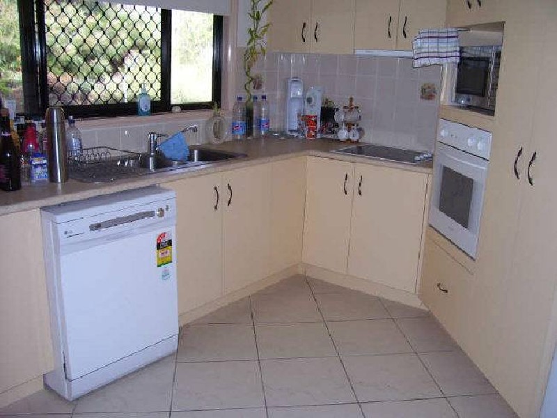 44 Witney Street, Telina QLD 4680