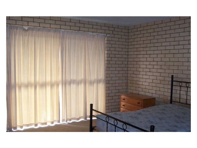 2/2 Fowler Street, Gladstone QLD 4680