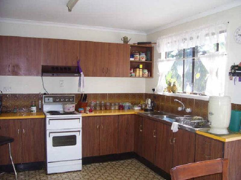 30 Venus Street, Telina QLD 4680