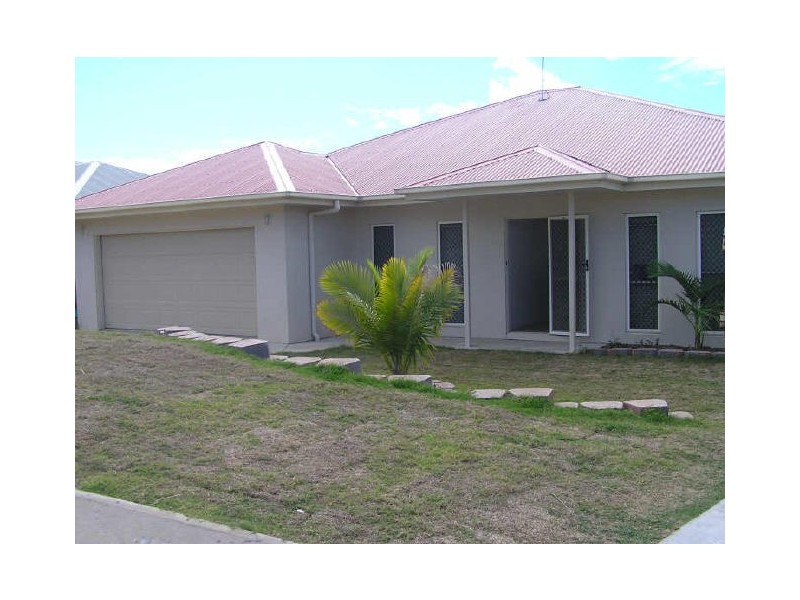 3 Observatory Place, New Auckland QLD 4680