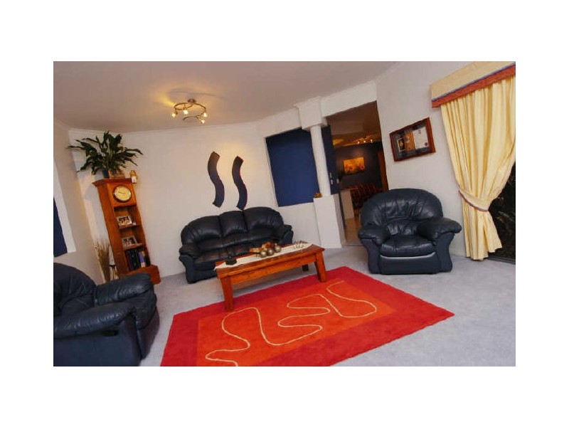 3 Jackson Court, New Auckland QLD 4680